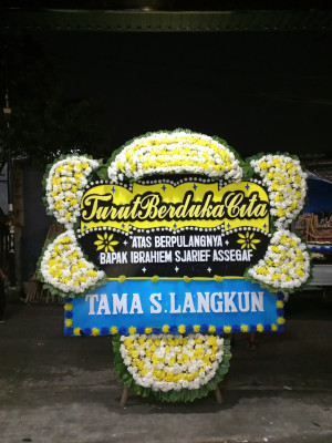 Papan Bunga Duka di Malaka Jaya